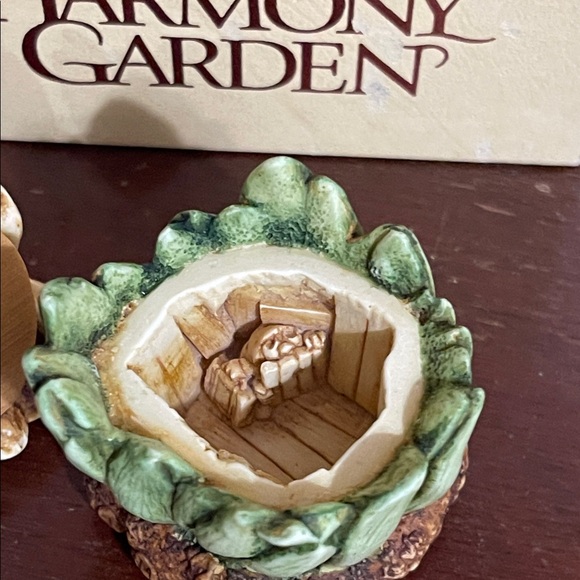 Harmony Kingdom “snowdrop” Figurine Box - Picture 4 of 6